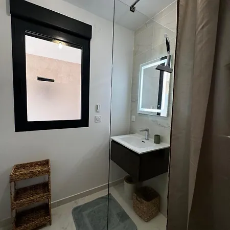 Apartment Paisible Au Coeur Des Oliviers, A Deux Pas De *